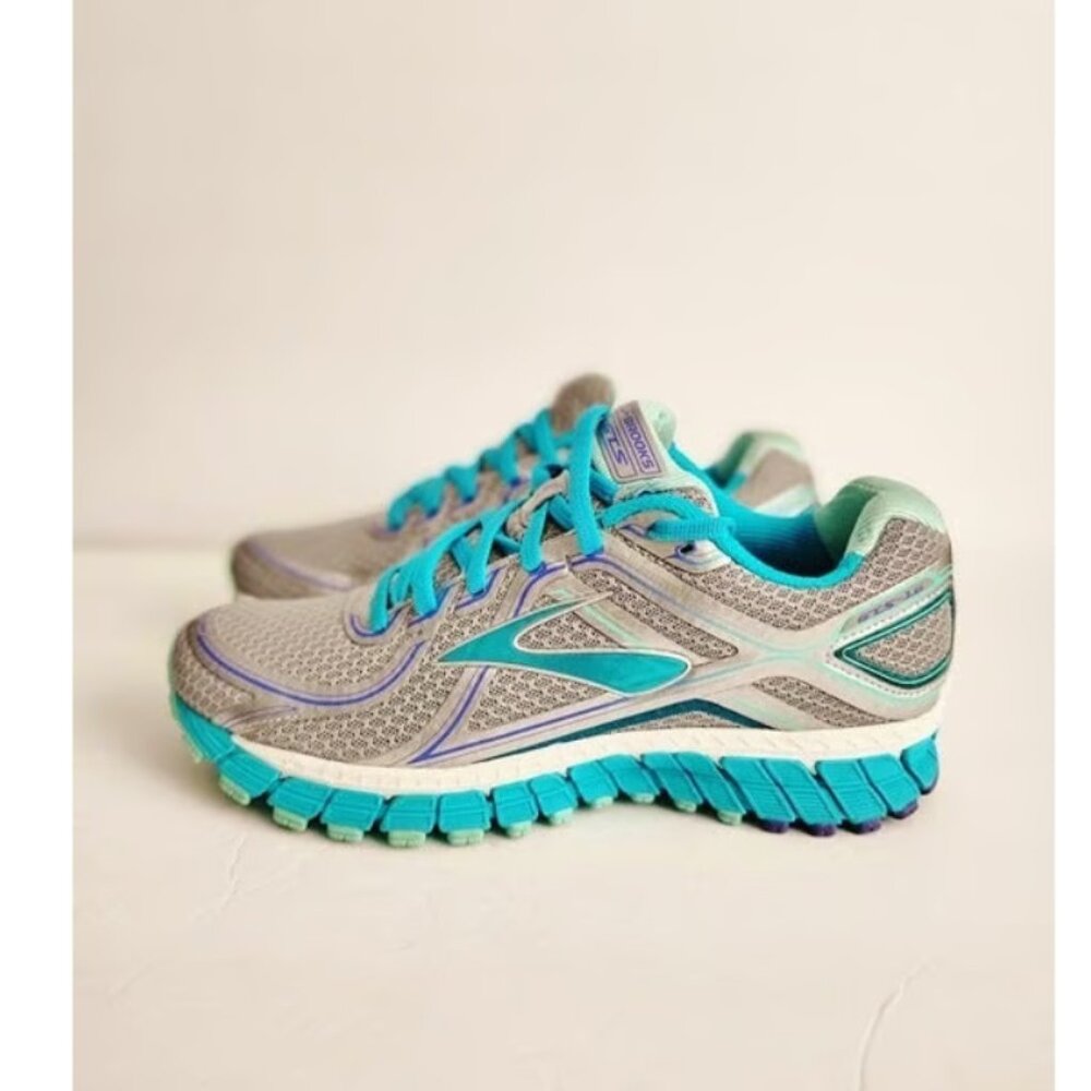 Brooks GTS 16 Edition Running Training
